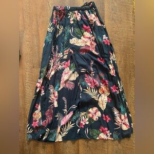 Patrons of Peace Maxi Skirt A-line with leg slits on each side Size S